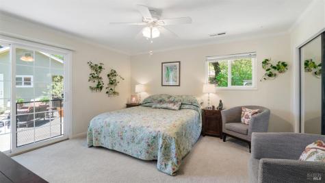 961 Chiquita Road Healdsburg CA 95448