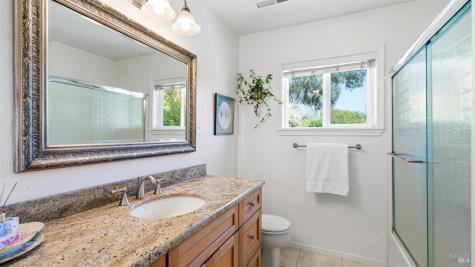 961 Chiquita Road Healdsburg CA 95448