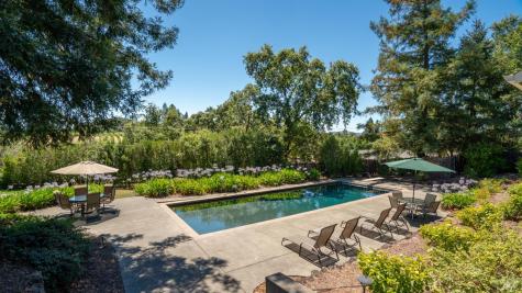 961 Chiquita Road Healdsburg CA 95448