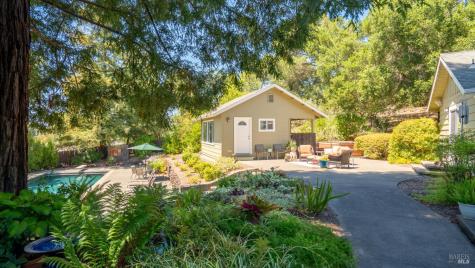 961 Chiquita Road Healdsburg CA 95448