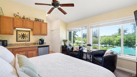 961 Chiquita Road Healdsburg CA 95448