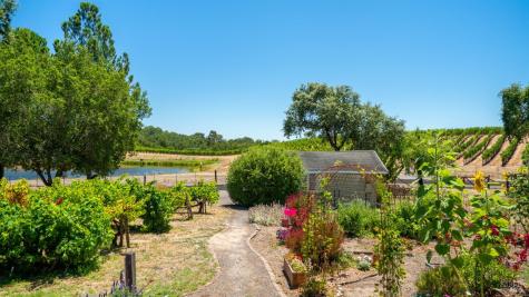 961 Chiquita Road Healdsburg CA 95448