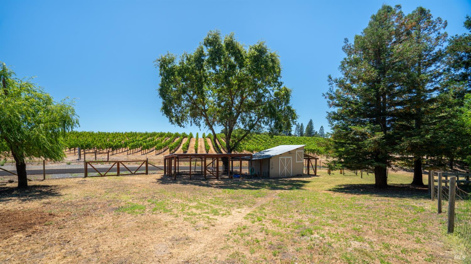 961 Chiquita Road Healdsburg CA 95448