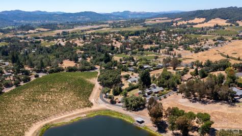 961 Chiquita Road Healdsburg CA 95448