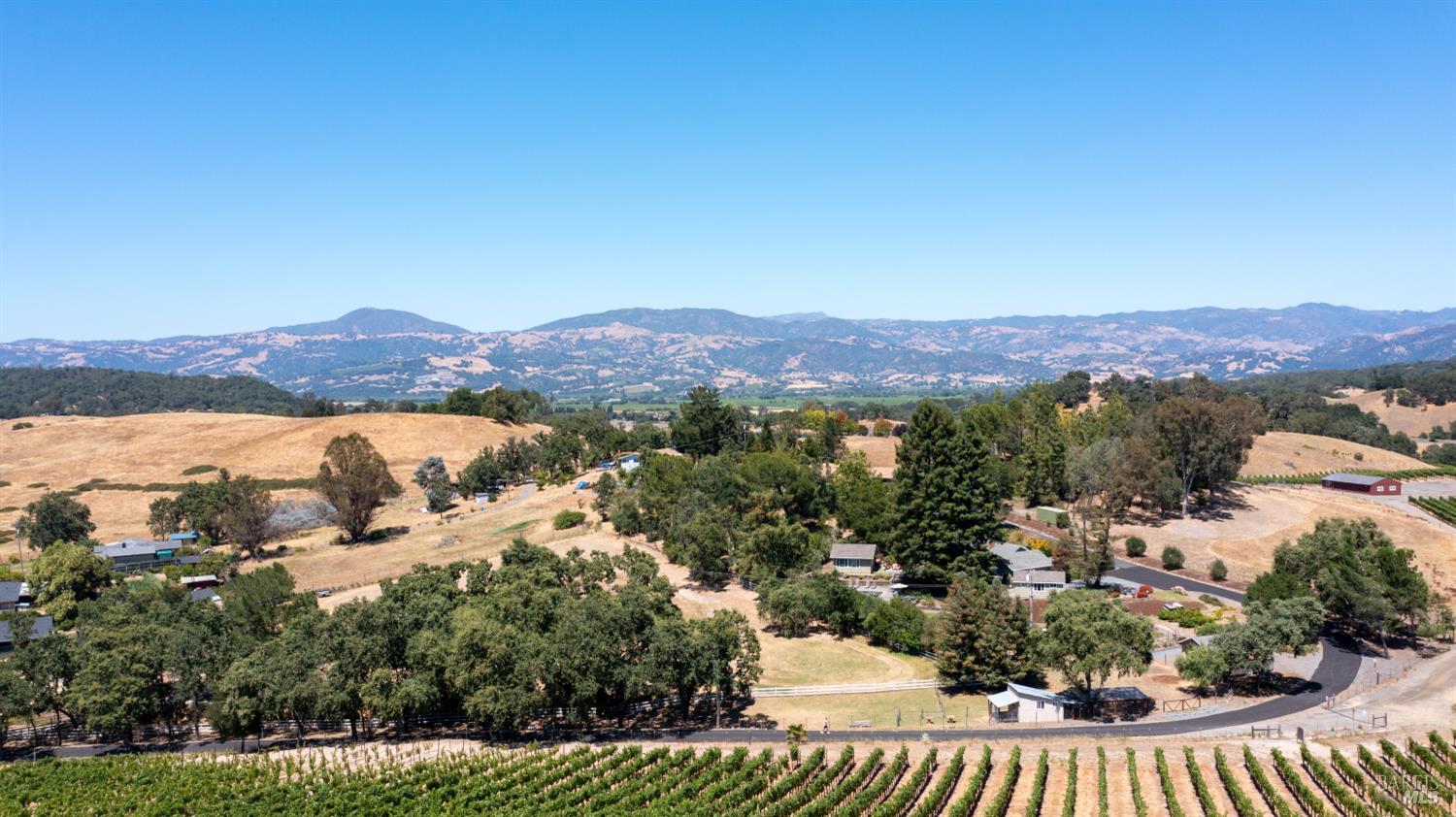 961 Chiquita Road Healdsburg CA 95448