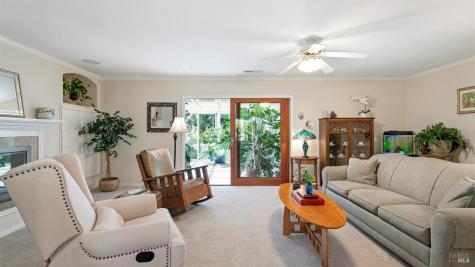 961 Chiquita Road Healdsburg CA 95448