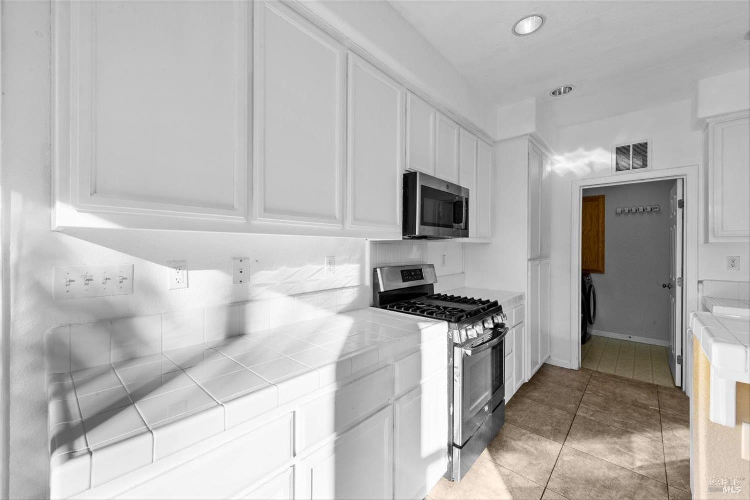 1325 Valley Glen Drive Dixon CA 95620