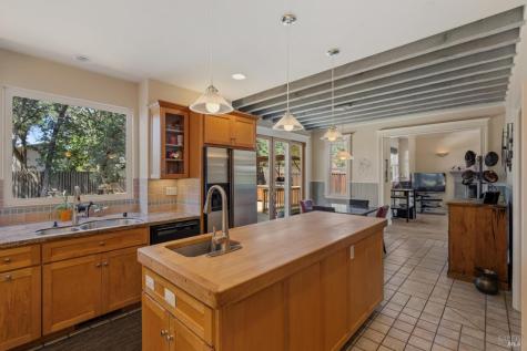 218 Grove Street Windsor CA 95492