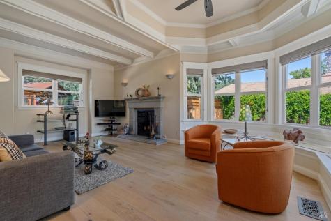 218 Grove Street Windsor CA 95492