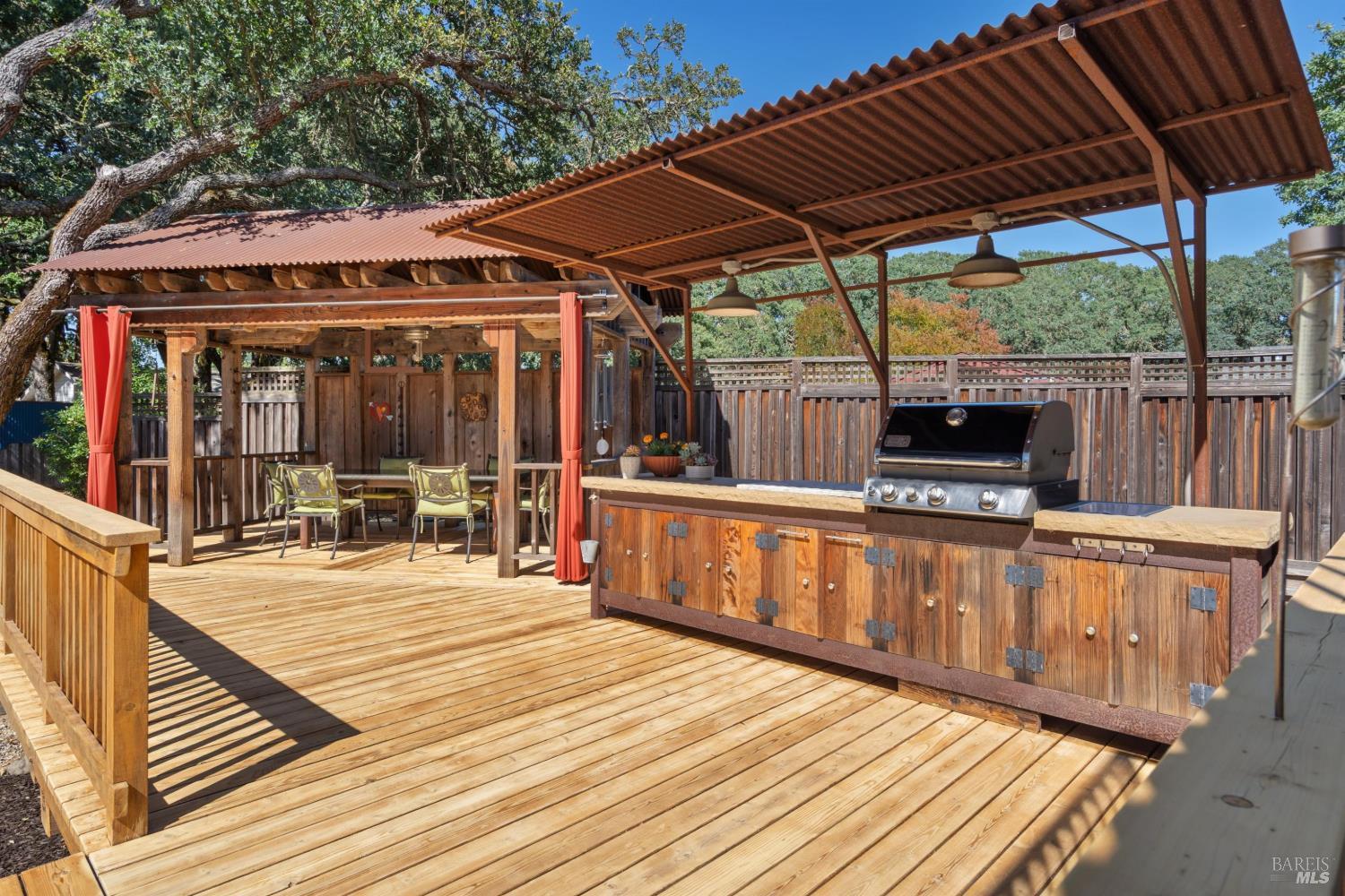 218 Grove Street Windsor CA 95492