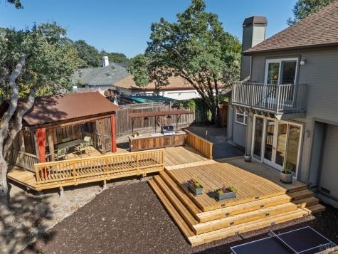 218 Grove Street Windsor CA 95492