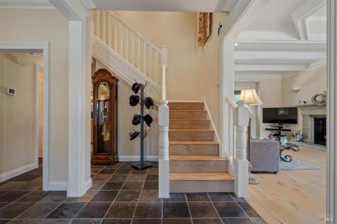 218 Grove Street Windsor CA 95492