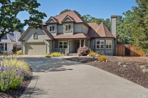 218 Grove Street Windsor CA 95492