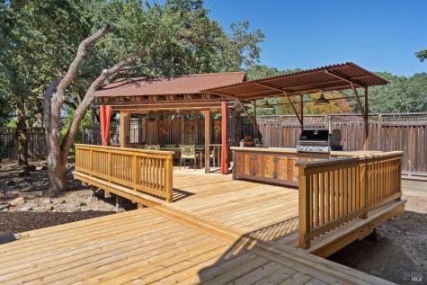 218 Grove Street Windsor CA 95492