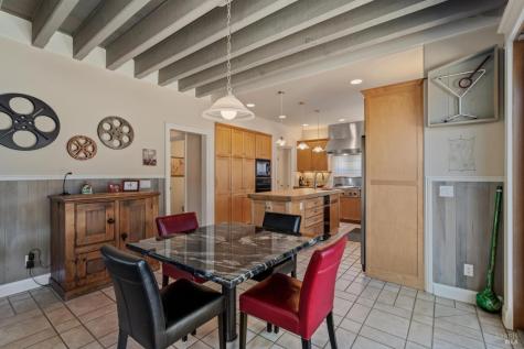218 Grove Street Windsor CA 95492