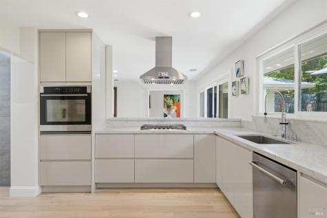 2418 Grahn Drive Santa Rosa CA 95404