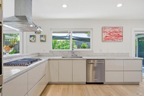 2418 Grahn Drive Santa Rosa CA 95404