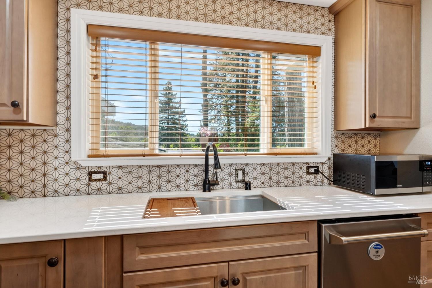 1229 Magnolia Street Willits CA 95490