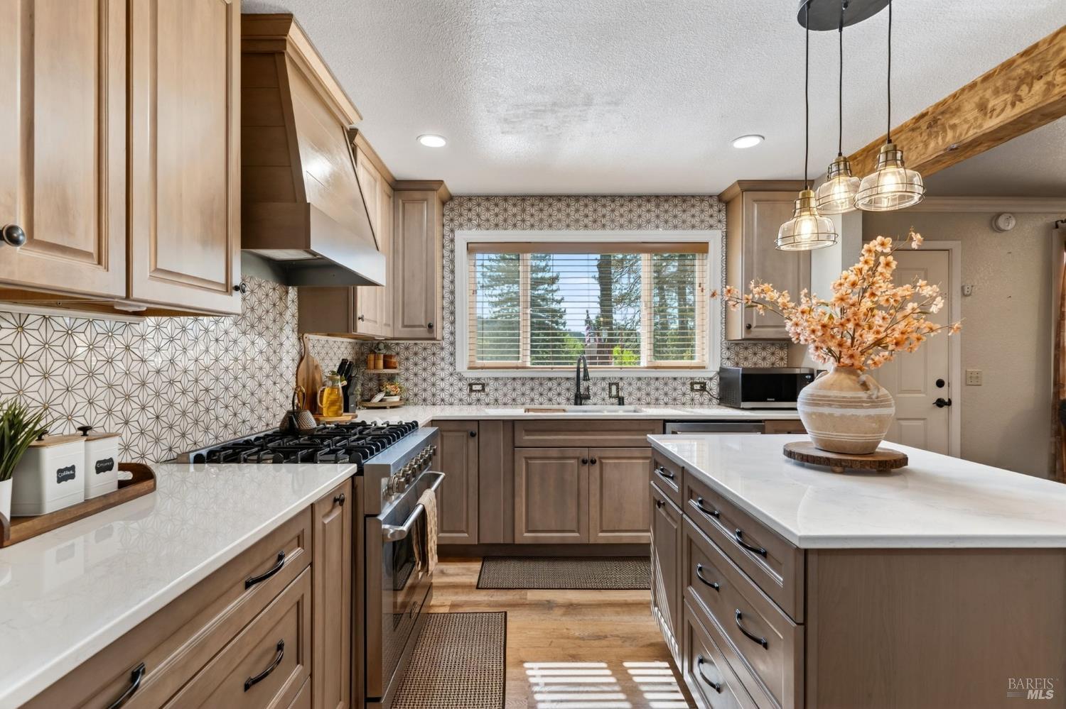 1229 Magnolia Street Willits CA 95490