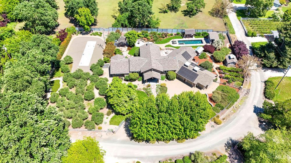 8811 Egg Farm Lane Kenwood CA 95452