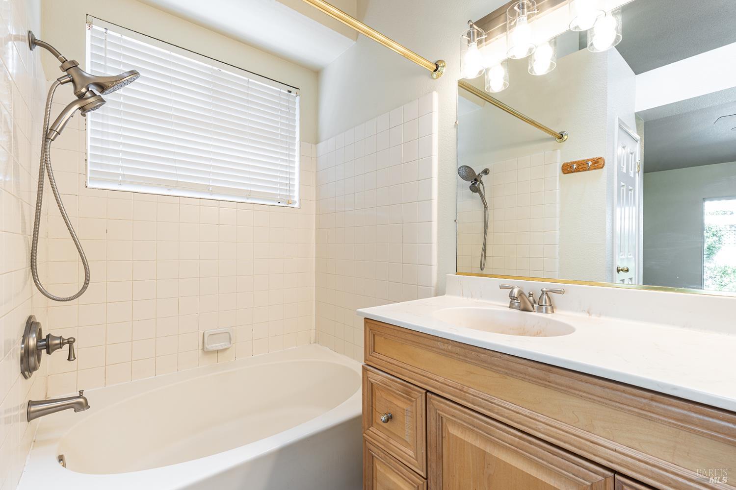 1029 Hampshire Lane Windsor CA 95492
