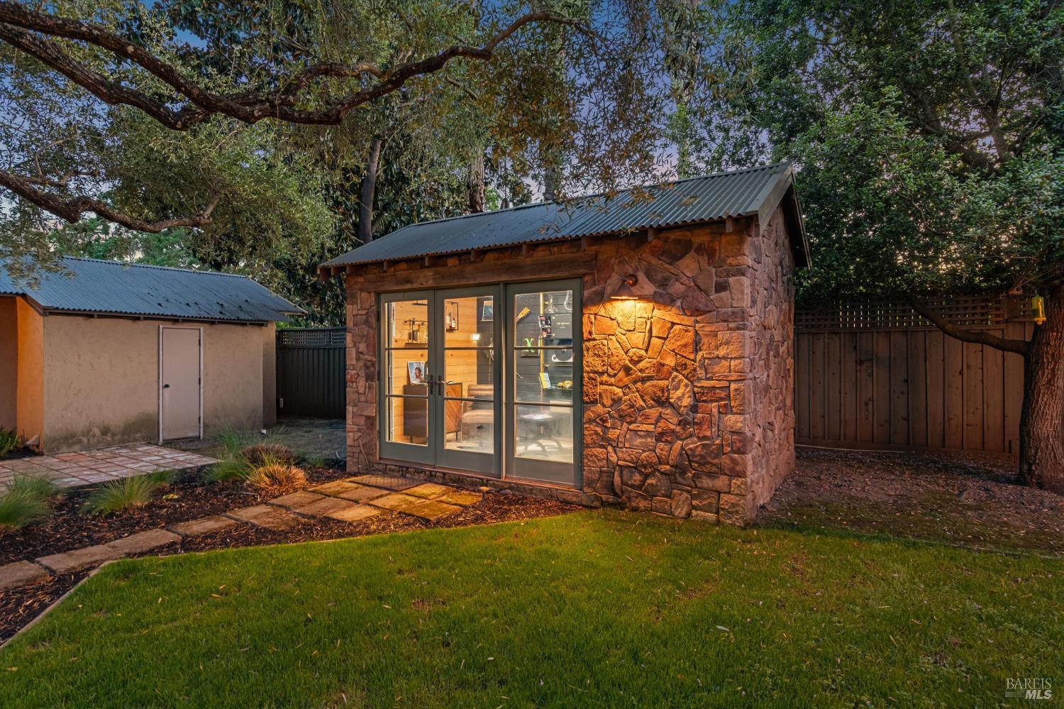 1021 Rose Drive Napa CA 94558