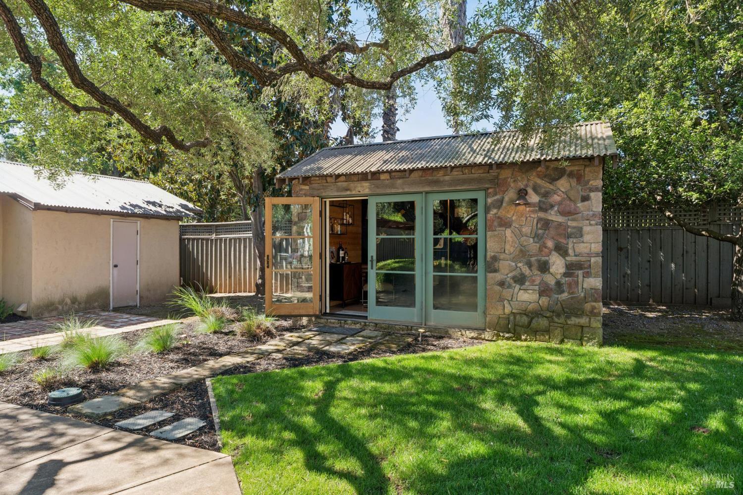 1021 Rose Drive Napa CA 94558