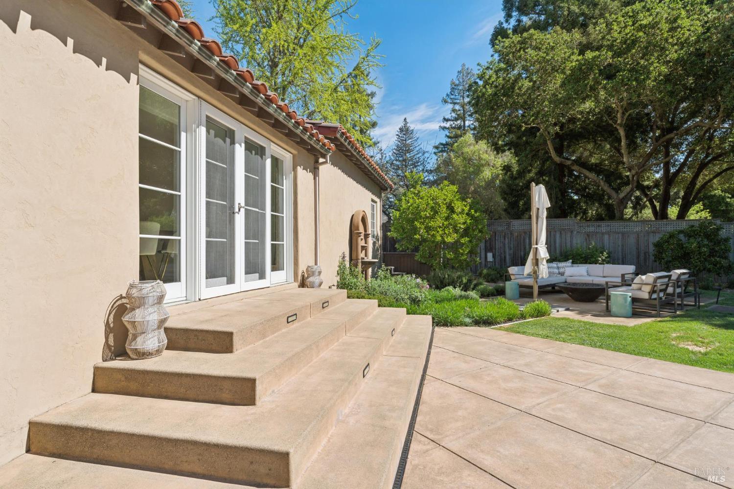 1021 Rose Drive Napa CA 94558