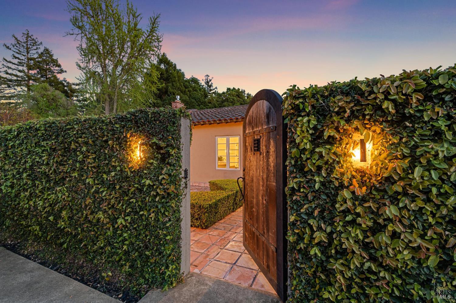1021 Rose Drive Napa CA 94558