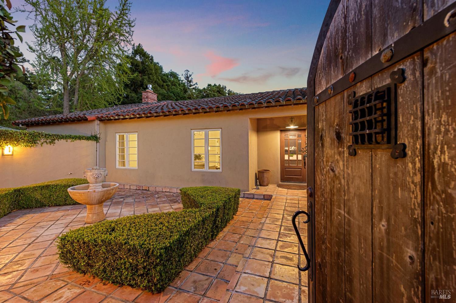 1021 Rose Drive Napa CA 94558
