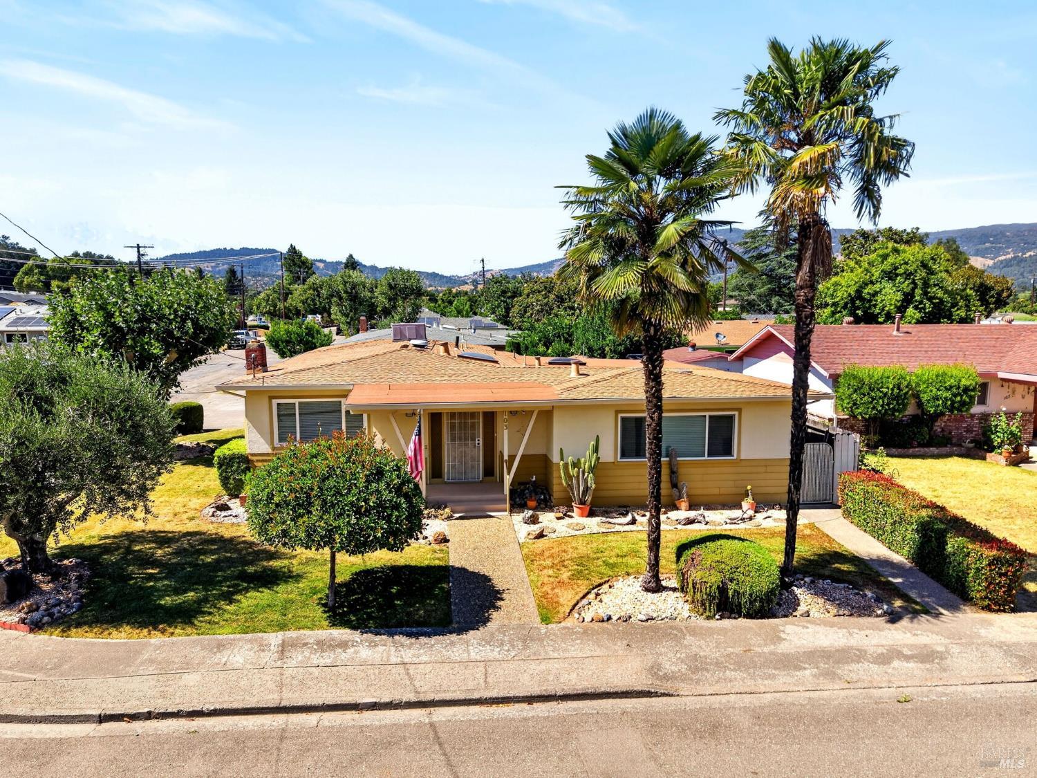 103 Brookside Drive Cloverdale CA 95425
