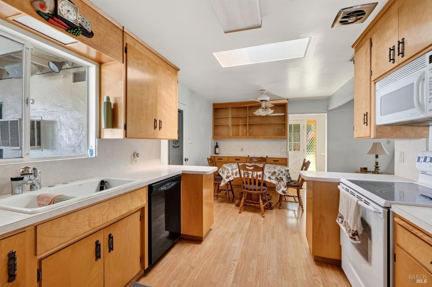 103 Brookside Drive Cloverdale CA 95425