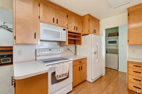 103 Brookside Drive Cloverdale CA 95425