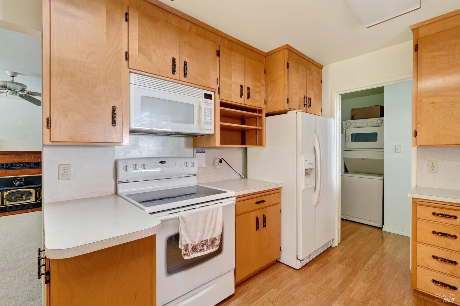 103 Brookside Drive Cloverdale CA 95425