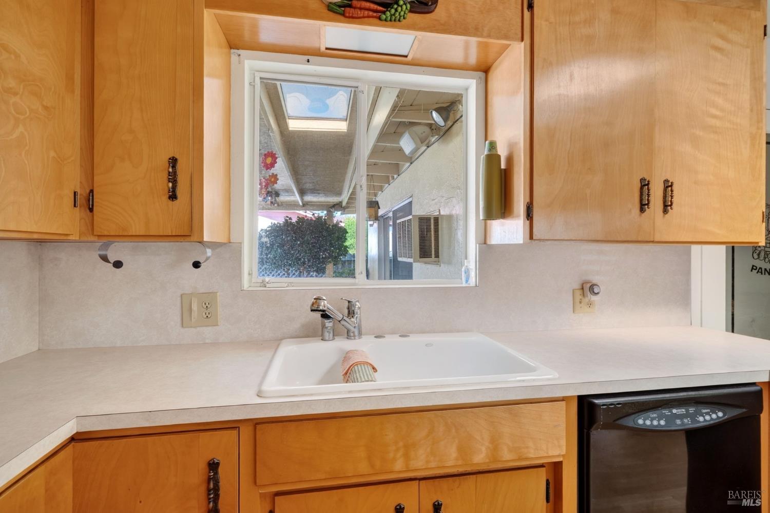 103 Brookside Drive Cloverdale CA 95425