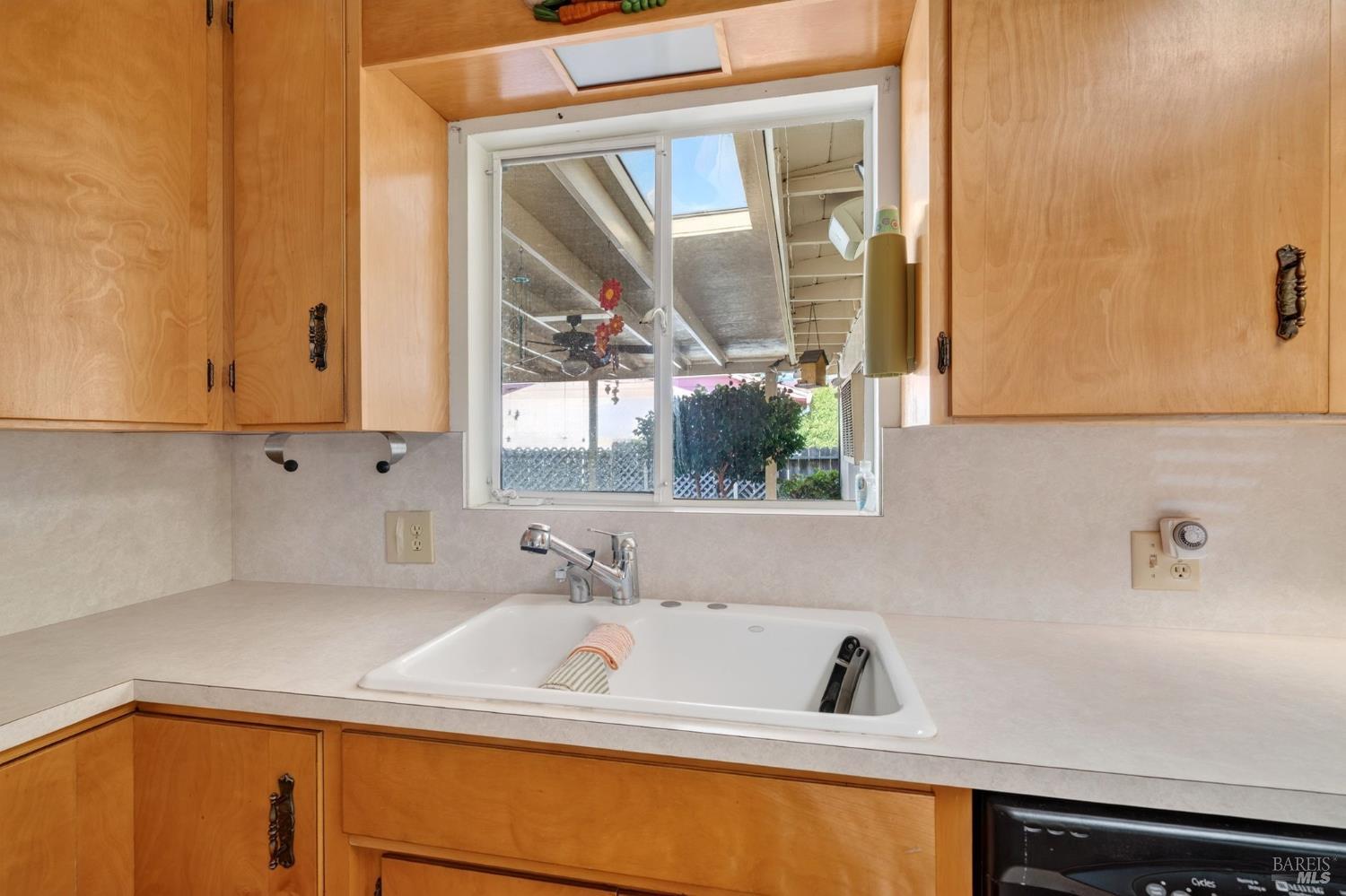 103 Brookside Drive Cloverdale CA 95425