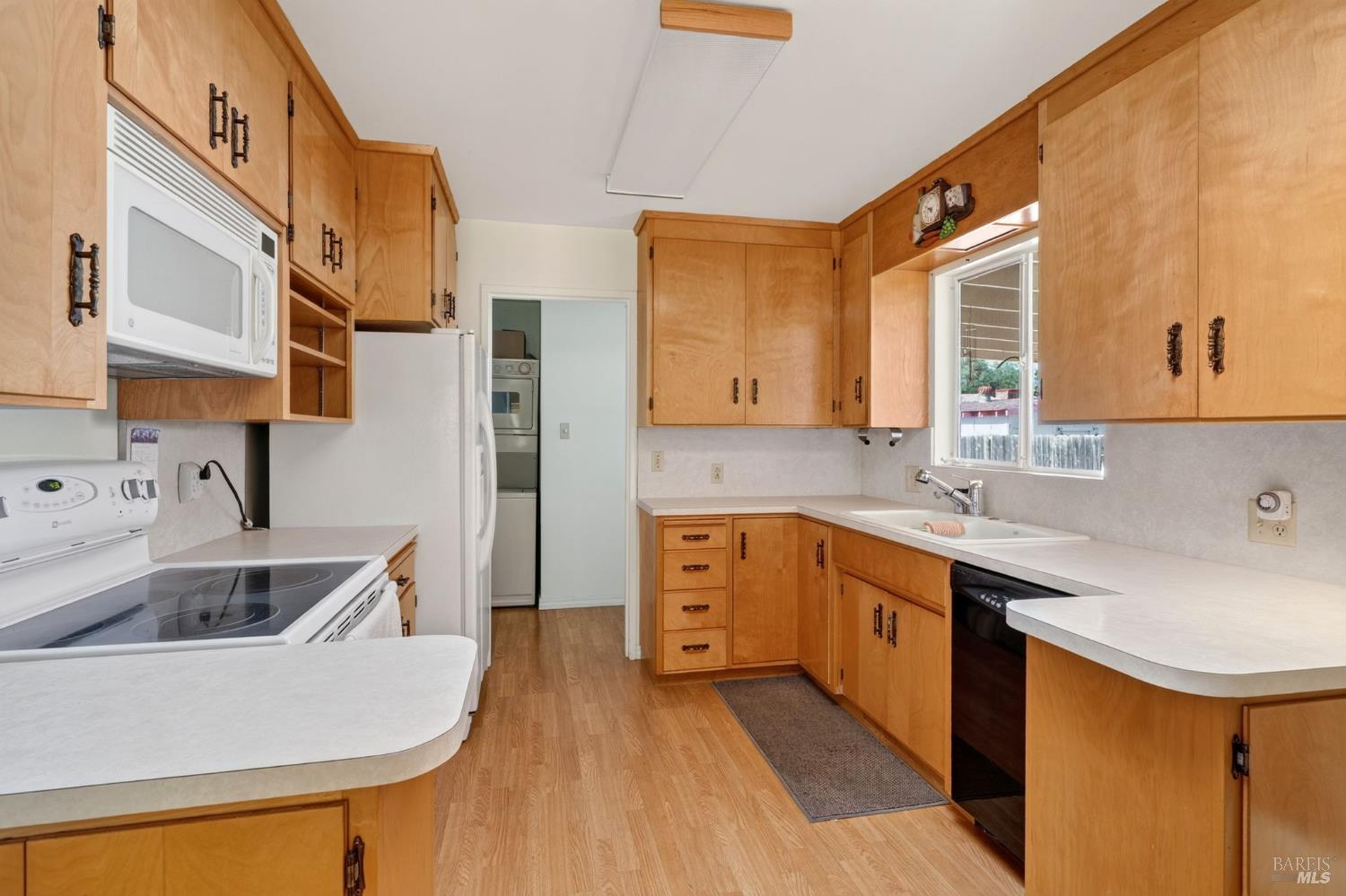 103 Brookside Drive Cloverdale CA 95425