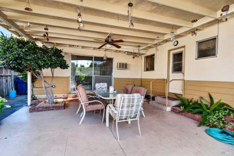 103 Brookside Drive Cloverdale CA 95425