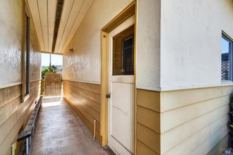 103 Brookside Drive Cloverdale CA 95425