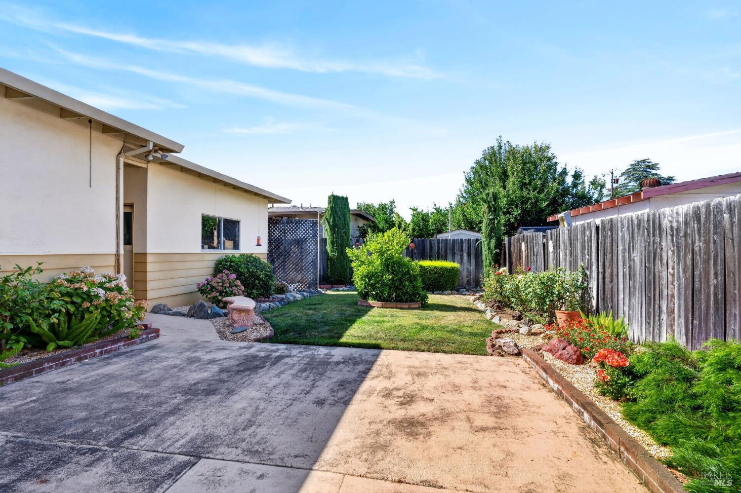103 Brookside Drive Cloverdale CA 95425