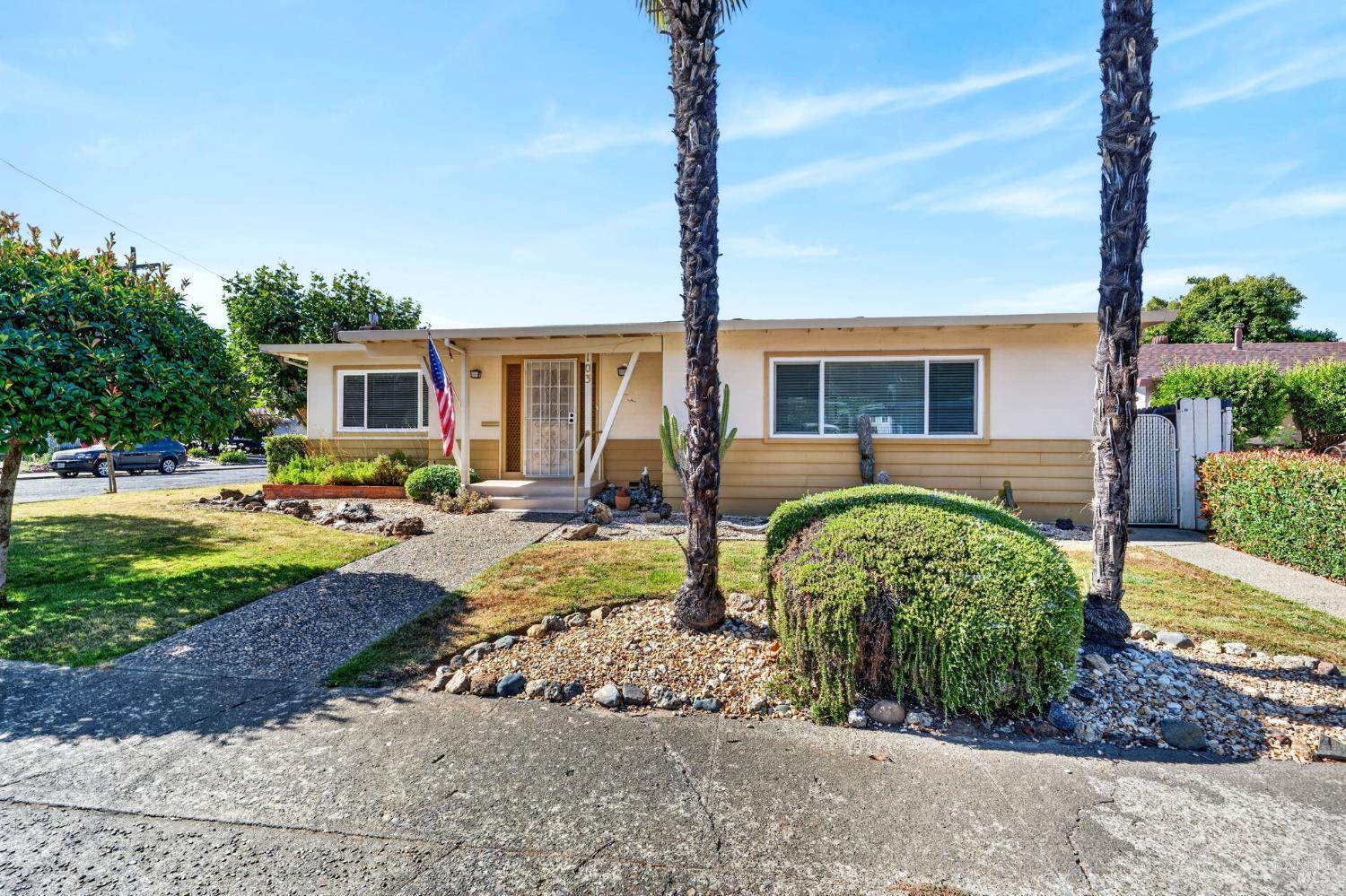103 Brookside Drive Cloverdale CA 95425