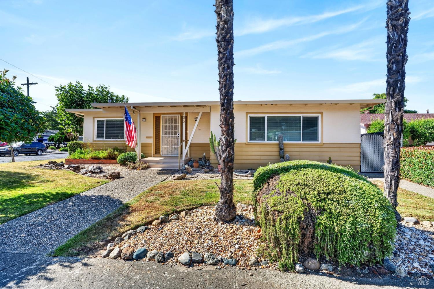 103 Brookside Drive Cloverdale CA 95425