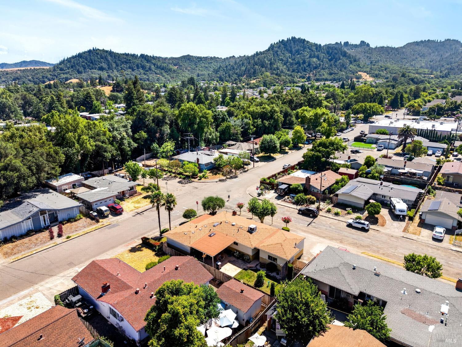 103 Brookside Drive Cloverdale CA 95425