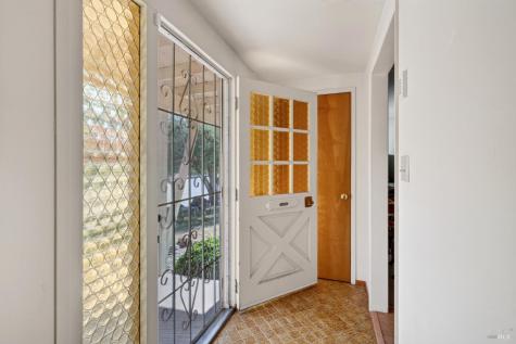 103 Brookside Drive Cloverdale CA 95425