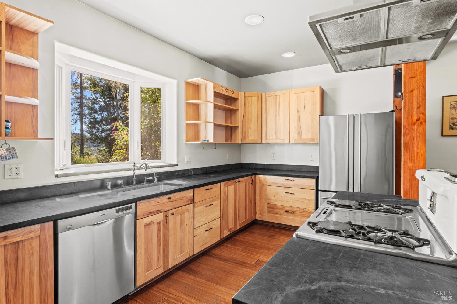 4340 Blackhawk Drive Willits CA 95490