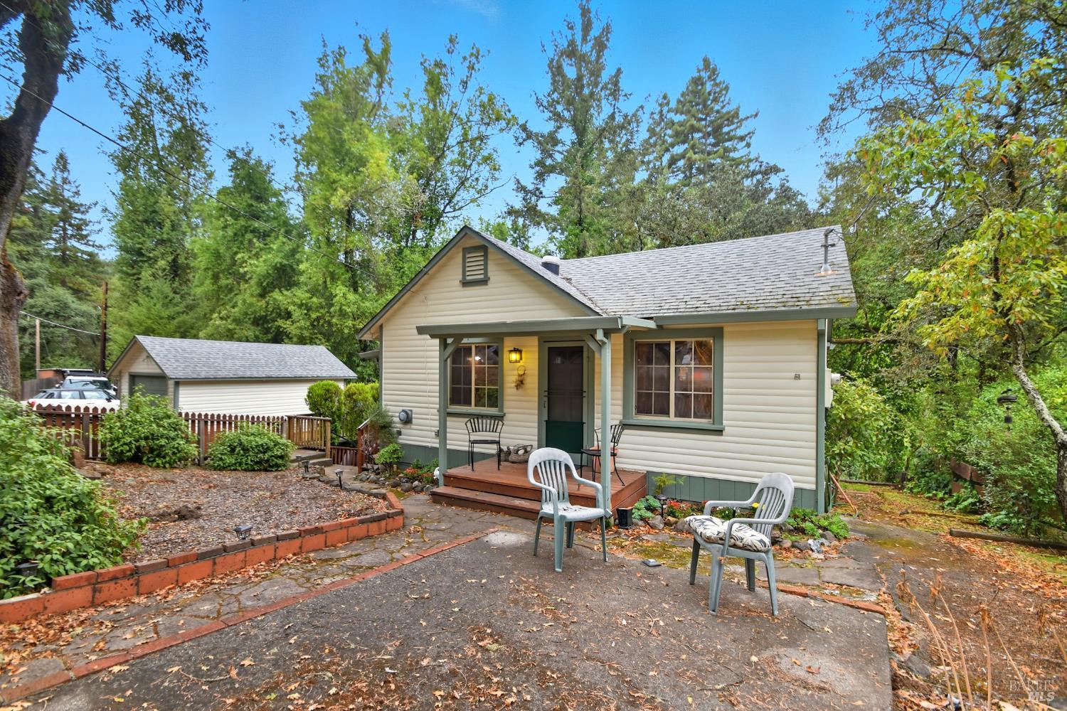 10224 Old River Road Forestville CA 95436