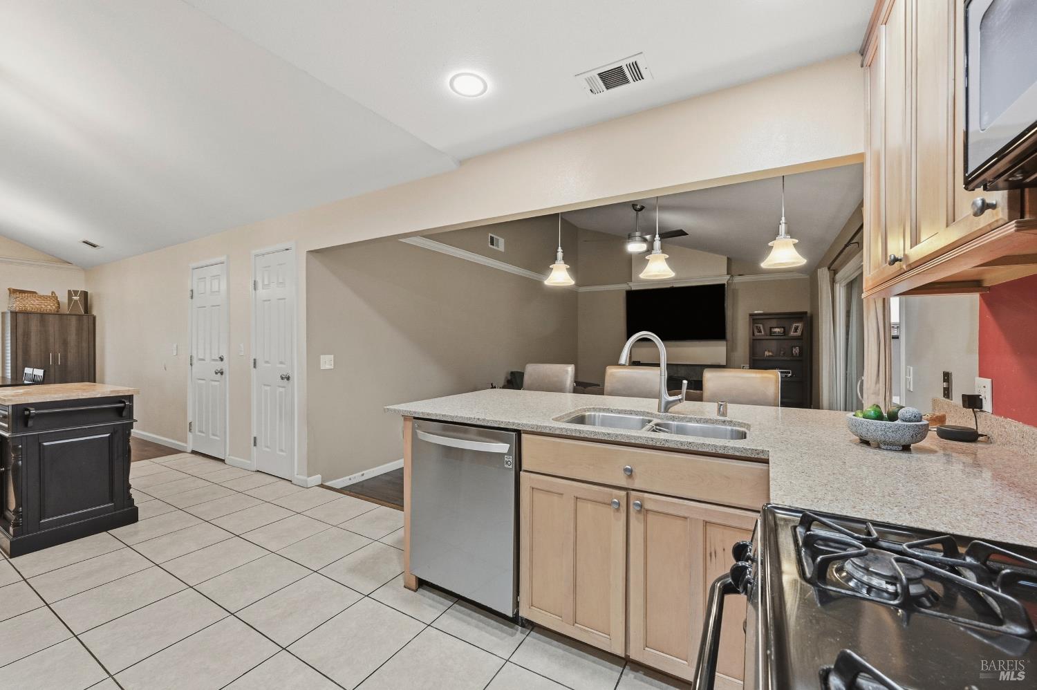 4127 Via La Paz Napa CA 94558