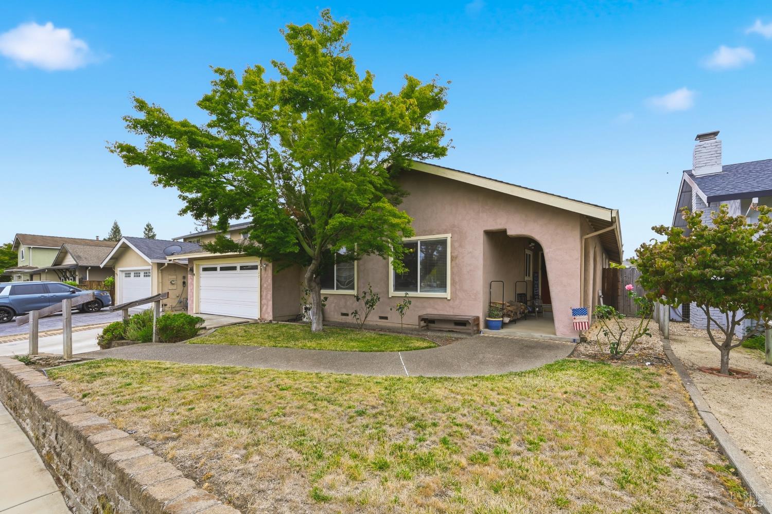4127 Via La Paz Napa CA 94558