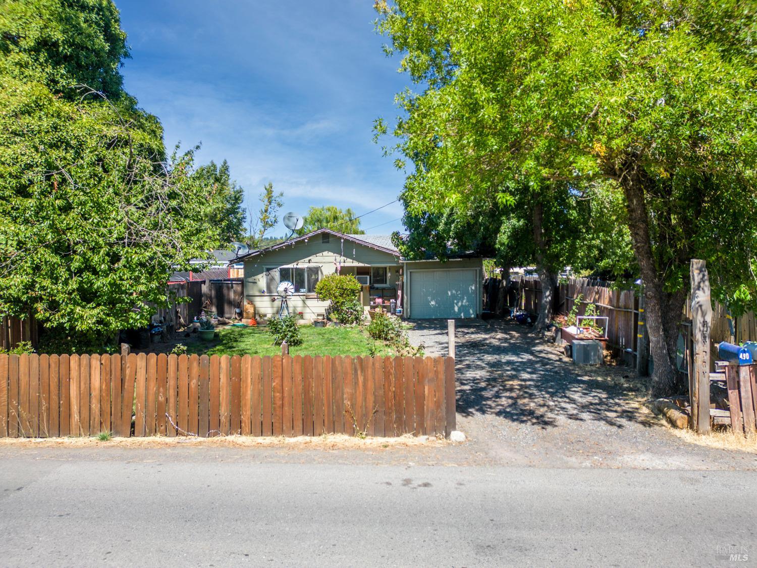 490 Della Avenue Willits CA 95490
