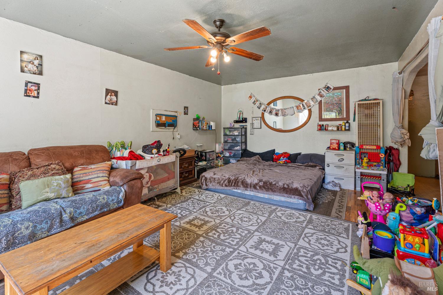 490 Della Avenue Willits CA 95490